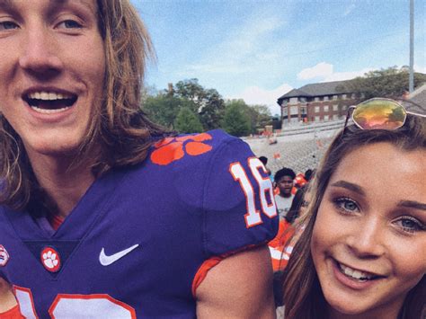 Clemsons Trevor Lawrence Proposes To Gf Marissa Mowry She Said Yes