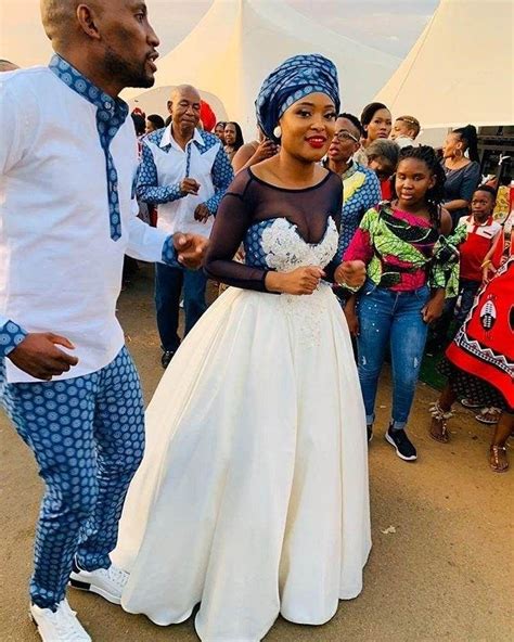 Most Fashionable South Africa Wedding Dresses In 2020 Shweshwe Dresses African Wedding Attire