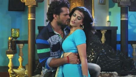 Akshara Singh Sexy Video Bhojpuri Actress Khesari Lals Naughty Dance Moves Will Make Your Go