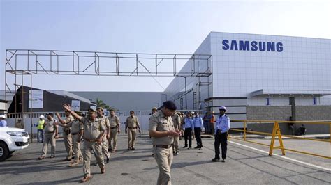 Samsung Launches The Worlds Largest Smartphone Manufacturing Plant In