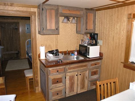 Claudes Place Cabin Kitchens Kitch Cabinets Building A House