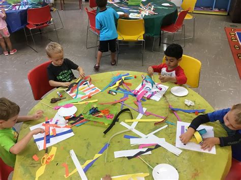 Creating Art - School for Little Children: Evanston, IL