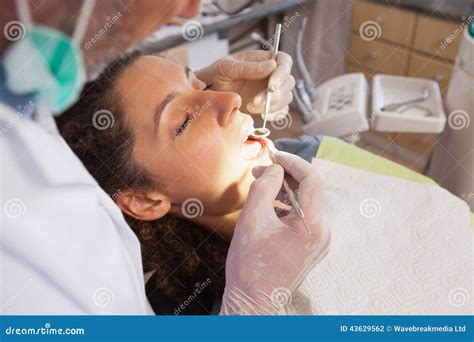 Esame Del Dentista Denti Dei Pazienti Nella Sedia Dei Dentisti