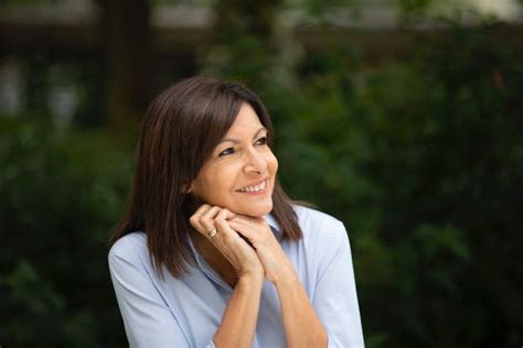 Anne Hidalgo Les Femmes Sont Elles Juste Bonnes à Passer Les Plats