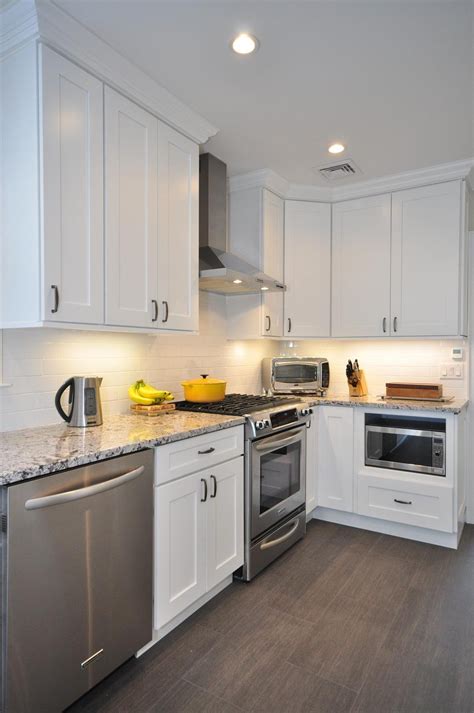 We offer many different colors of shaker style. White Shaker Kitchen Cabinets - Home Furniture Design