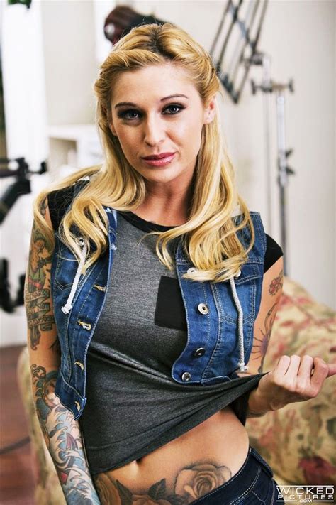 13 Best Kleio Valentien Images On Pinterest Inked Girls Tattoo Girls