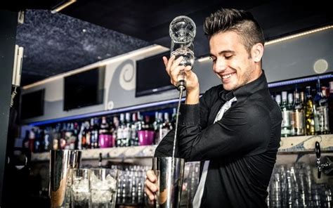 8 Easy Flair Bartending Tricks You Can Master Fast Advanced Mixology
