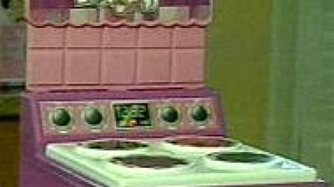 Hasbro Recalls Easy Bake Ovens Cbc News