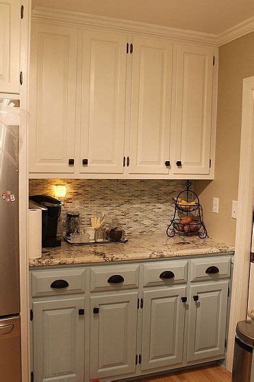Refacing your cabinets means covering the existing cabinet boxes with a thin veneer (which could it could become the core of your kitchen. [learn more about cabinet refacing options for your home. 20+ Kitchen Cabinet Refacing Ideas In 2020 [Options To ...