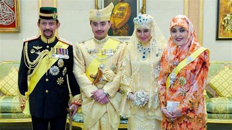 I find the brunei royals shady but it's sad to hear of prince azim's passing. El sultán de Brunei... ¡prohíbe la Navidad! :: Mundo ...