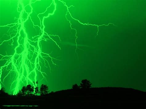 Green Lightening Pictures Of Lightning Green Sky Green Pictures
