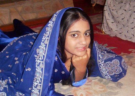 free download pakistani funny girls new images and wallpapers 2013 all funny [500x375] for your