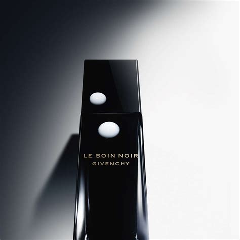 GIVENCHY Le Soin Noir Serum 30 Ml Fredrik Louisa