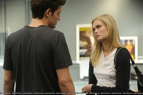 Picture Of Sara Paxton In The Beautiful Life Sarapaxton1285601851 Teen Idols 4 You