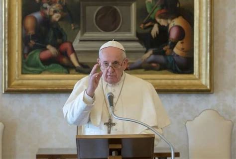 Papa francesco, nella messa mattutina in santa marta, ha rivolto un pensiero alle vittime del coronavirus e ha detto: Coronavirus, oggi Papa Francesco concederà l'indulgenza plenaria "a distanza" - Calabria Diretta ...