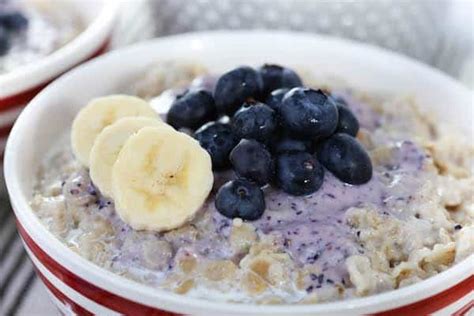 Old Fashioned Oatmeal With Blueberry Cream Cheese Swirl Greens