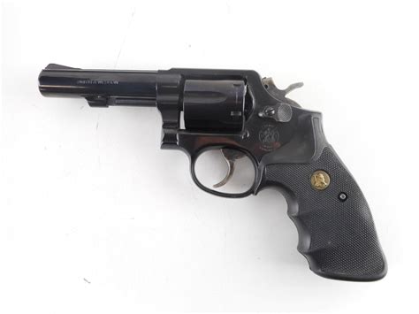 Smith And Wesson Model 10 10 Caliber 38 Spl Switzers Auction