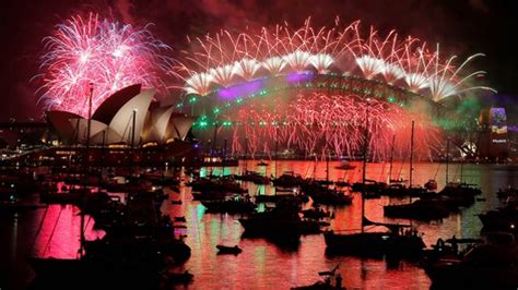 new zealand ushers in new year with fireworks display trending news