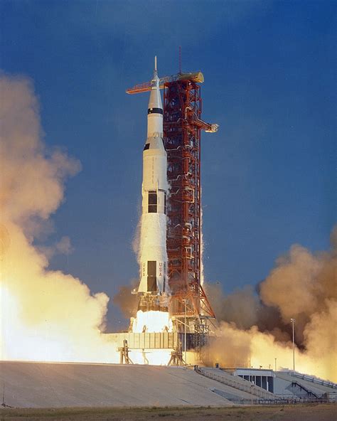 50th Anniversary Of Apollo 11 Moonwalk Celebrated Through 30 Photos