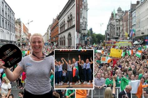 Irish Womens Hockey Team Return Home To Heroes Welcome With Thousands
