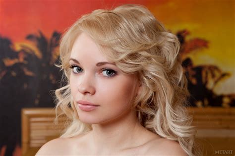 обои лицо женщины портрет блондинка длинные волосы Мода Кожа глава Супермодель Feeona