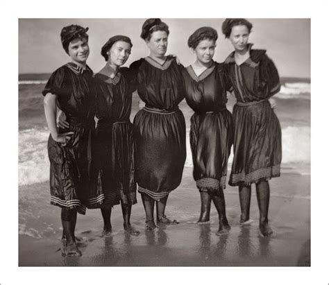 Vintage Bathing Suits Interesting Photos Show Swimmers In The Last Decades Ifttt20aweqq