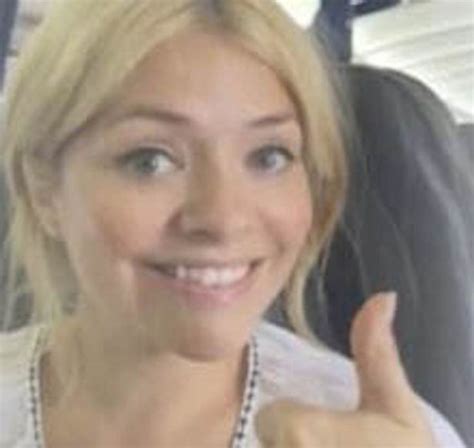 Holly Willoughby Stuns In Bare Faced Selfie And Shows Off Freckles