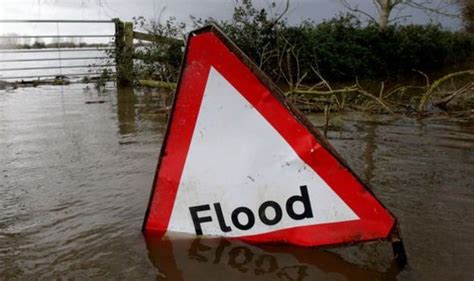 Uk Flood Alerts Mapped 173 Flood Warnings And Alerts As Severe Weather
