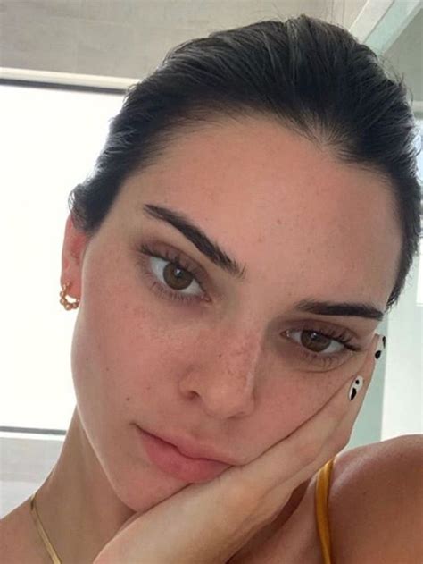 Kendall Jenner No Makeup Pictures Show Her Makeup Free Face