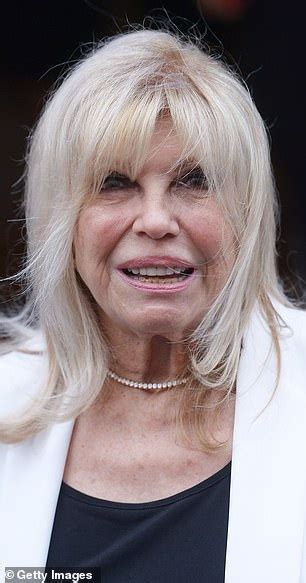 Nancy Sinatra Says She Will Never Forgive Trump Voters Daily Mail Online