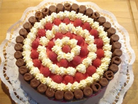 Trockenen kuchen retten diese tipps helfen utopia de. Waffelröllchen-Himbeer-Torte - Rezept mit Bild - kochbar.de