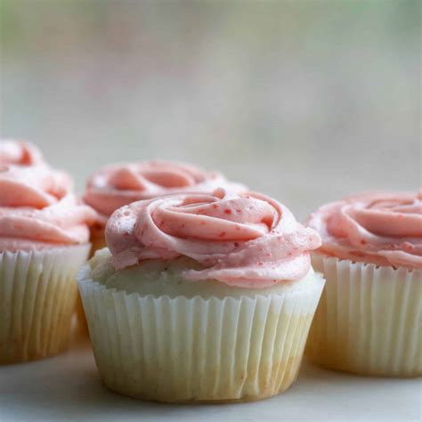 Moscato Cupcakes With Strawberry Frosting Homemade Food Junkie