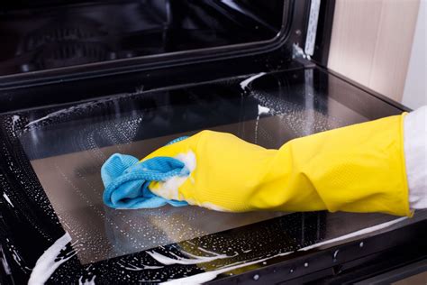 How To Effectively Clean An Oven Uk