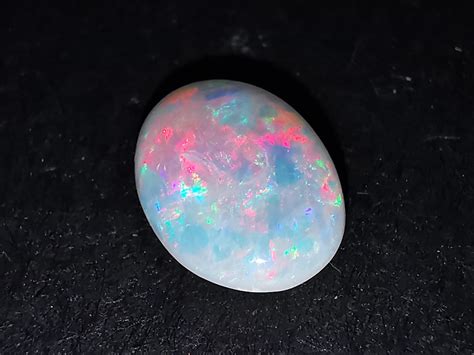 Coober Pedy Australia High Grade White Crystal Opal 085cts