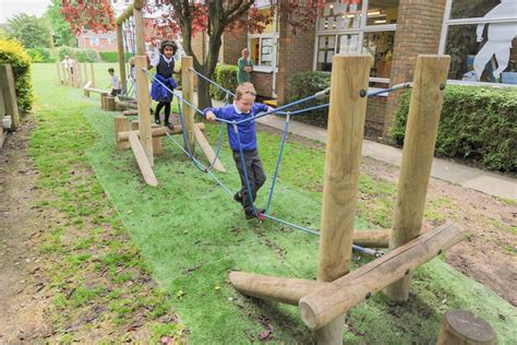 Embankment Log Climber Sovereign Play