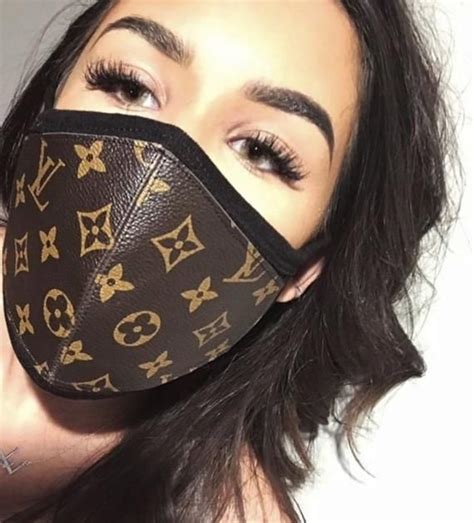 Will glow and shine when the light hits it. Why do Japanese like wearing a surgical mask so much? - Quora