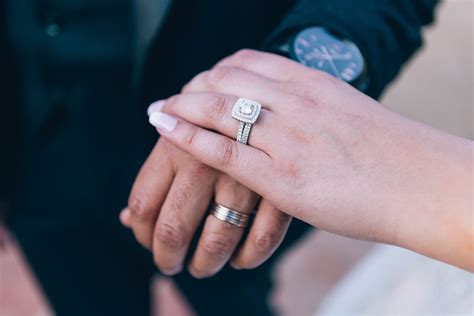 All About Pavé Diamonds Bridal Rings
