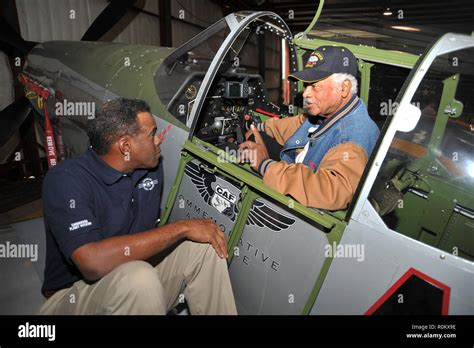 Black American Wwii Heroes Hi Res Stock Photography And Images Alamy
