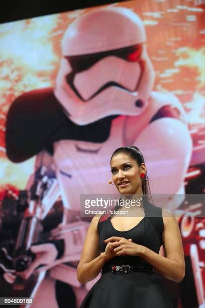 Star Wars Battlefront 2 Photos And Premium High Res Pictures Getty Images