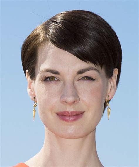 jessica raine short straight dark brunette hairstyle dark brunette hair brunette hair color