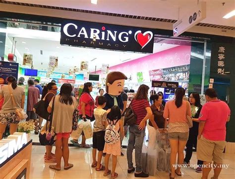 До торгового центра queensbay mall 127 м. Caring Pharmacy @ Queensbay Mall - Bayan Lepas, Penang
