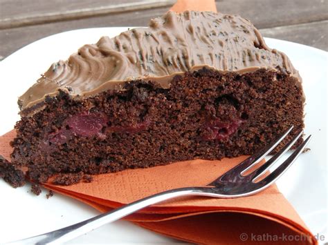 Mit diesem rezept für zwetschgenkuchen mit schokolade gelingt ein köstlicher blechkuchen. Schoko-Kirsch Kuchen - Katha-kocht!