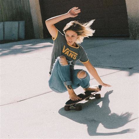 Skaters Skateboarding Skatergirl Vans Sport Outfit Woman Skater Girl Outfits Skater Girl