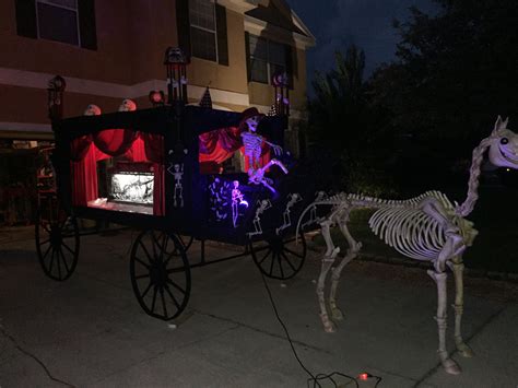 Decorate Your Yard With This Horse Skeleton Halloween Decoration Diy