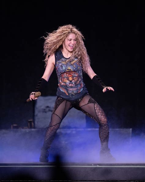 Shakira Performs Live In Hamburg 06032018 Shakira Shakira
