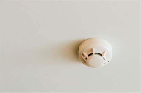 Co alarms measure gas exposure over time, so the exact conditions that cause an alarm may be difficult to duplicate in an investigation. Why does the humidity set off our smoke alarms? - Cottage Life