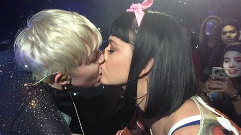 Miley Cyrus Kisses Katy Perry Caught On Camera Youtube