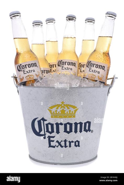 Corona cerveza Imágenes recortadas de stock Alamy