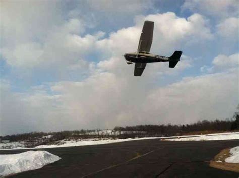 First flown in 1955, more 172s have been built than any other aircraft. Cessna 172 H : "Plane is in good shape. interior 7 10 ...