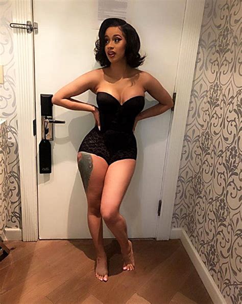 Cardi B Shows Off Hot Hour See Knockout Pic Maxlinkinfo